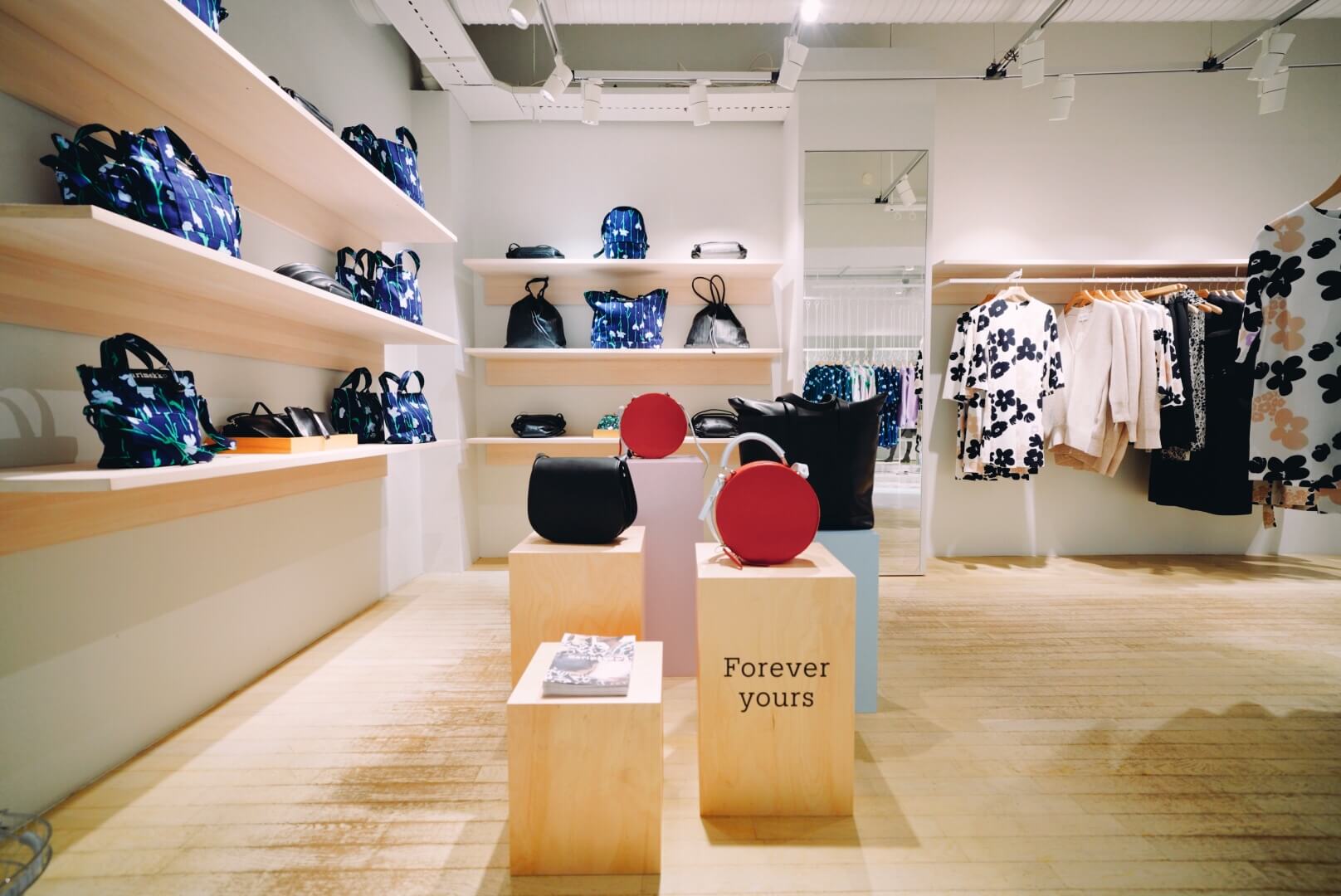 フィンランド マリメッコ本社で買った購入品紹介 我が肺は2個である